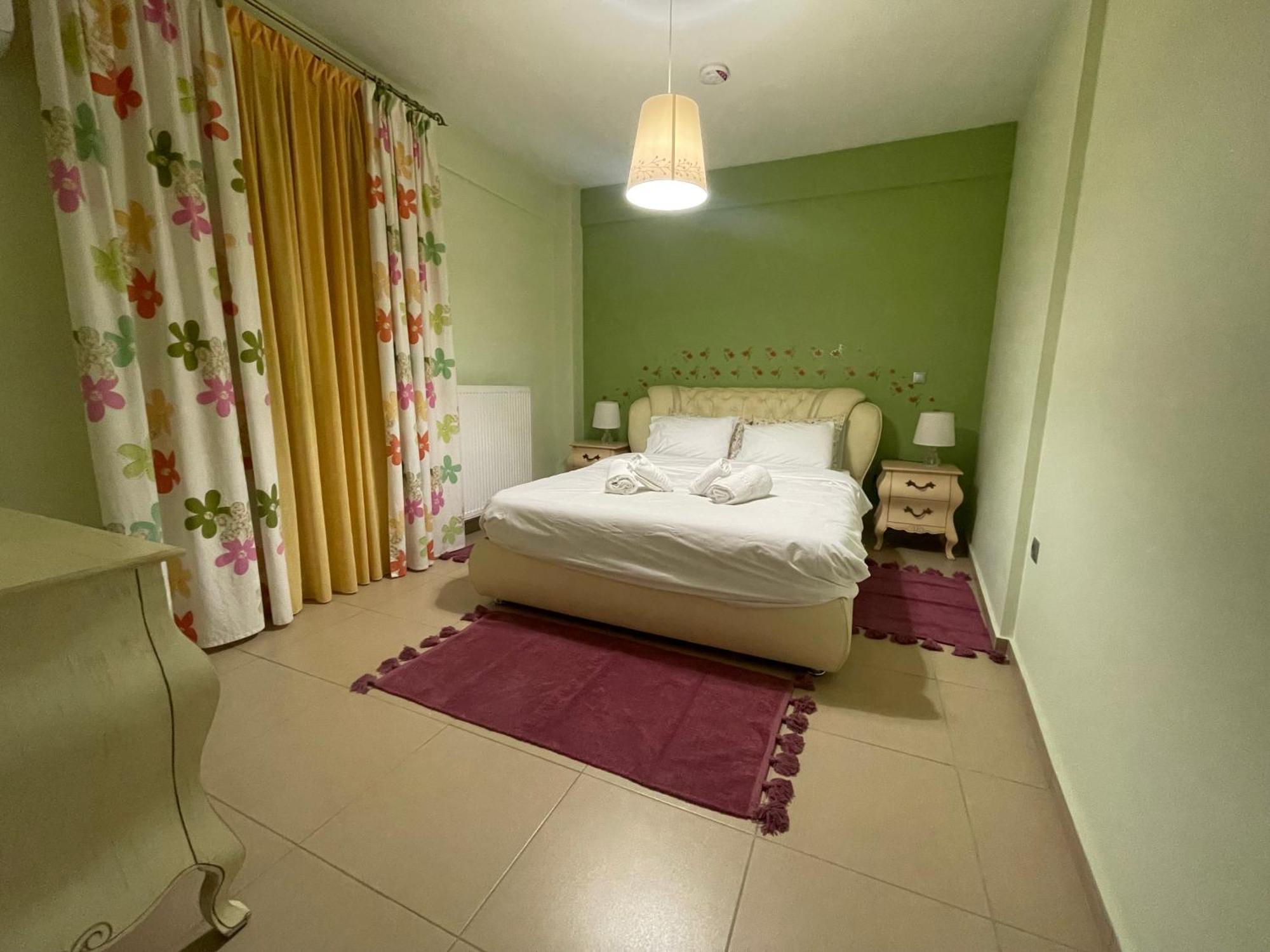 Luxury Apartment In The Center Edessa Esterno foto